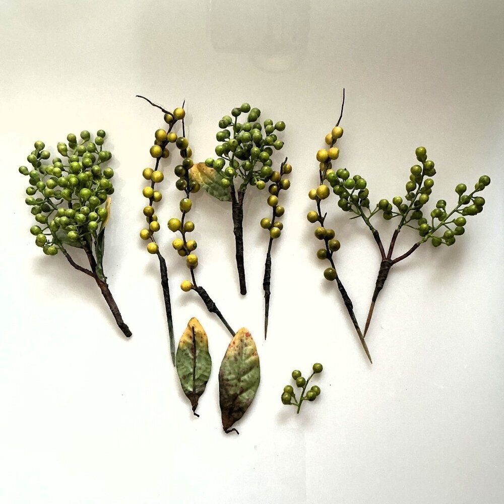 Faux Variegated Berry Cluster Stems NWT | Holiday Craft DIY Greenery